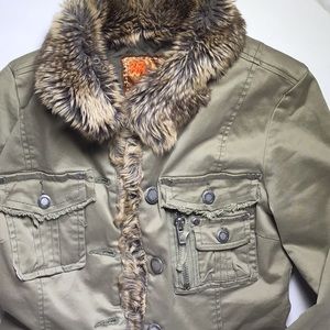 Twill twenty two green army jacket with Faux fur
